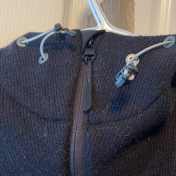 Men’s Bench Jacket - Picture 5 of 7